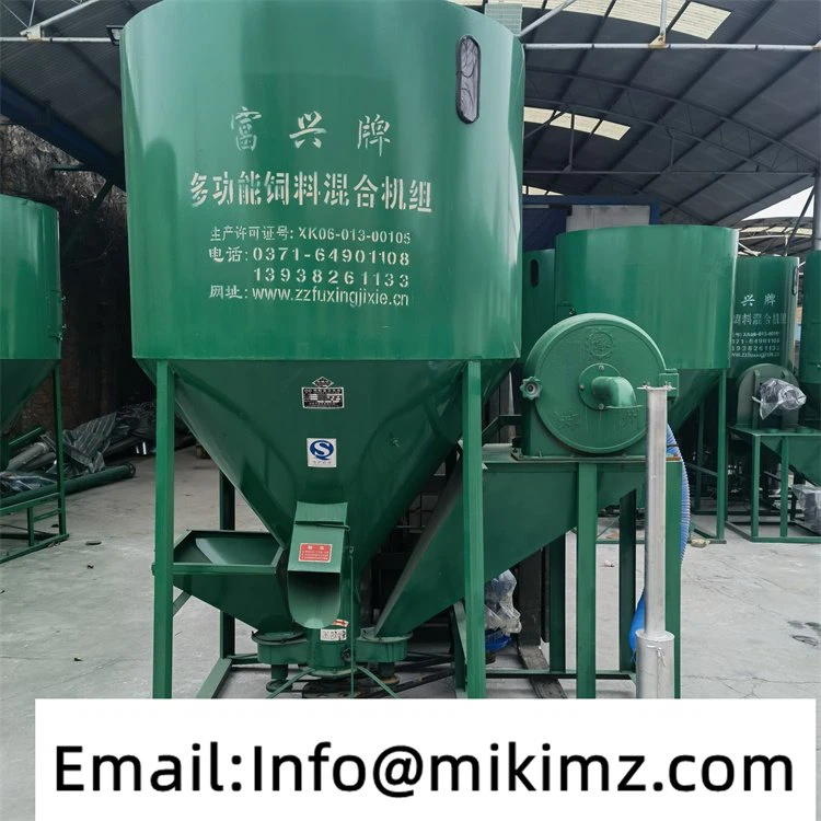 Self suction Poultry livestock feed grinder and mixer machine