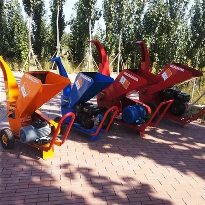 Çiftlik Bahçesi Benzinli Ahşap Yonga Makinesi